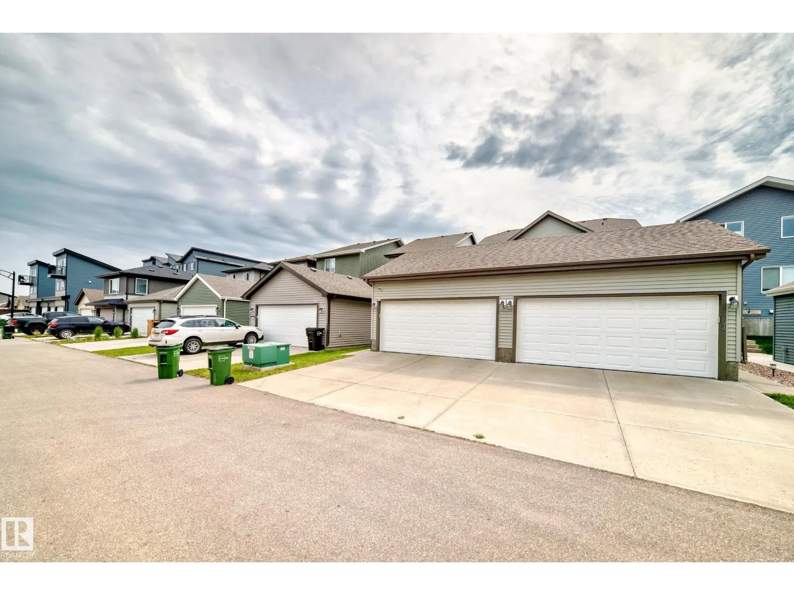 2271 PRICE LN SW