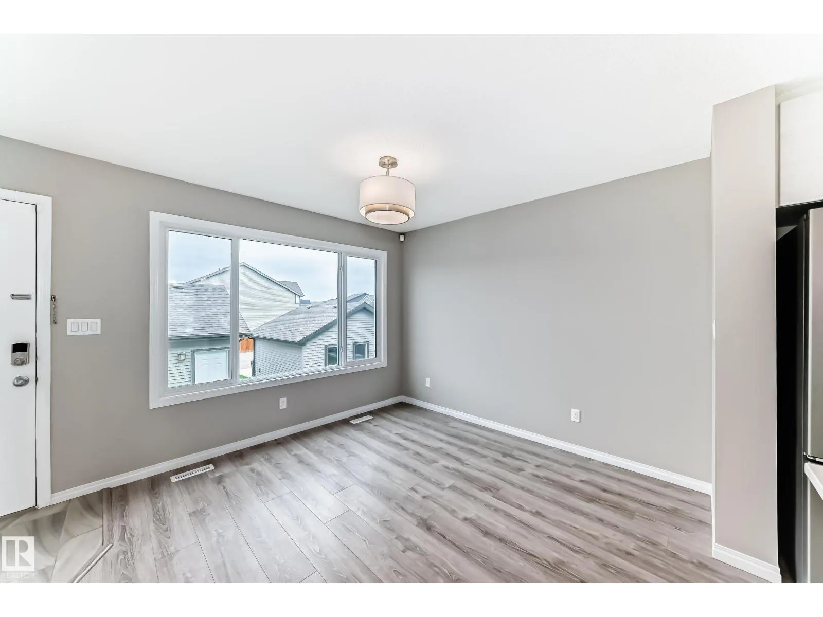 2271 PRICE LN SW