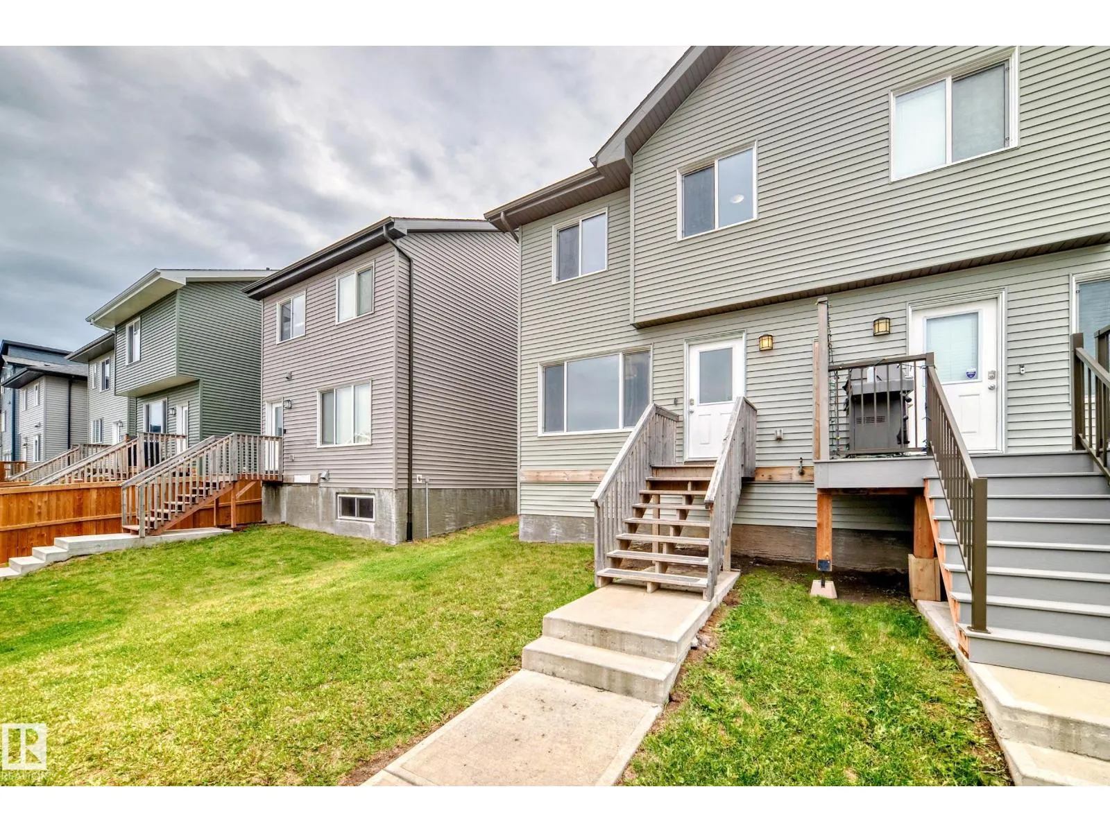 2271 PRICE LN SW