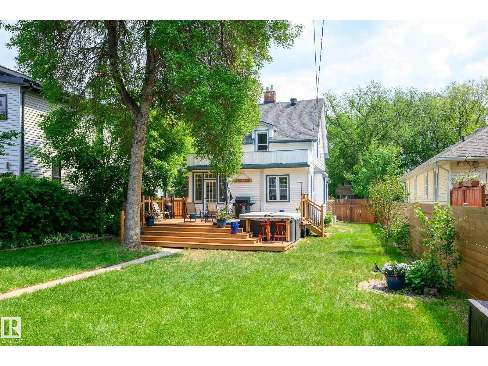 11118 125 ST NW NW