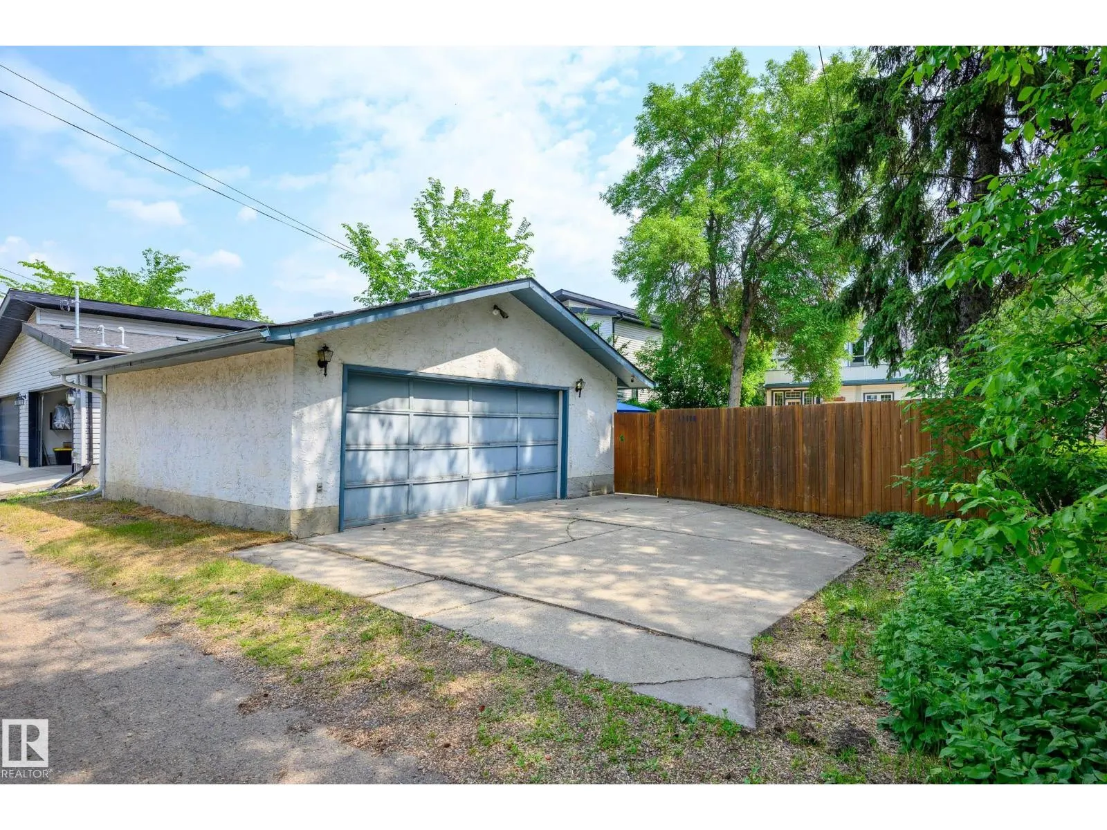 11118 125 ST NW NW
