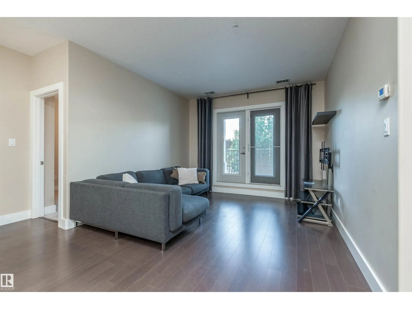 #140 6079 MAYNARD WY NW