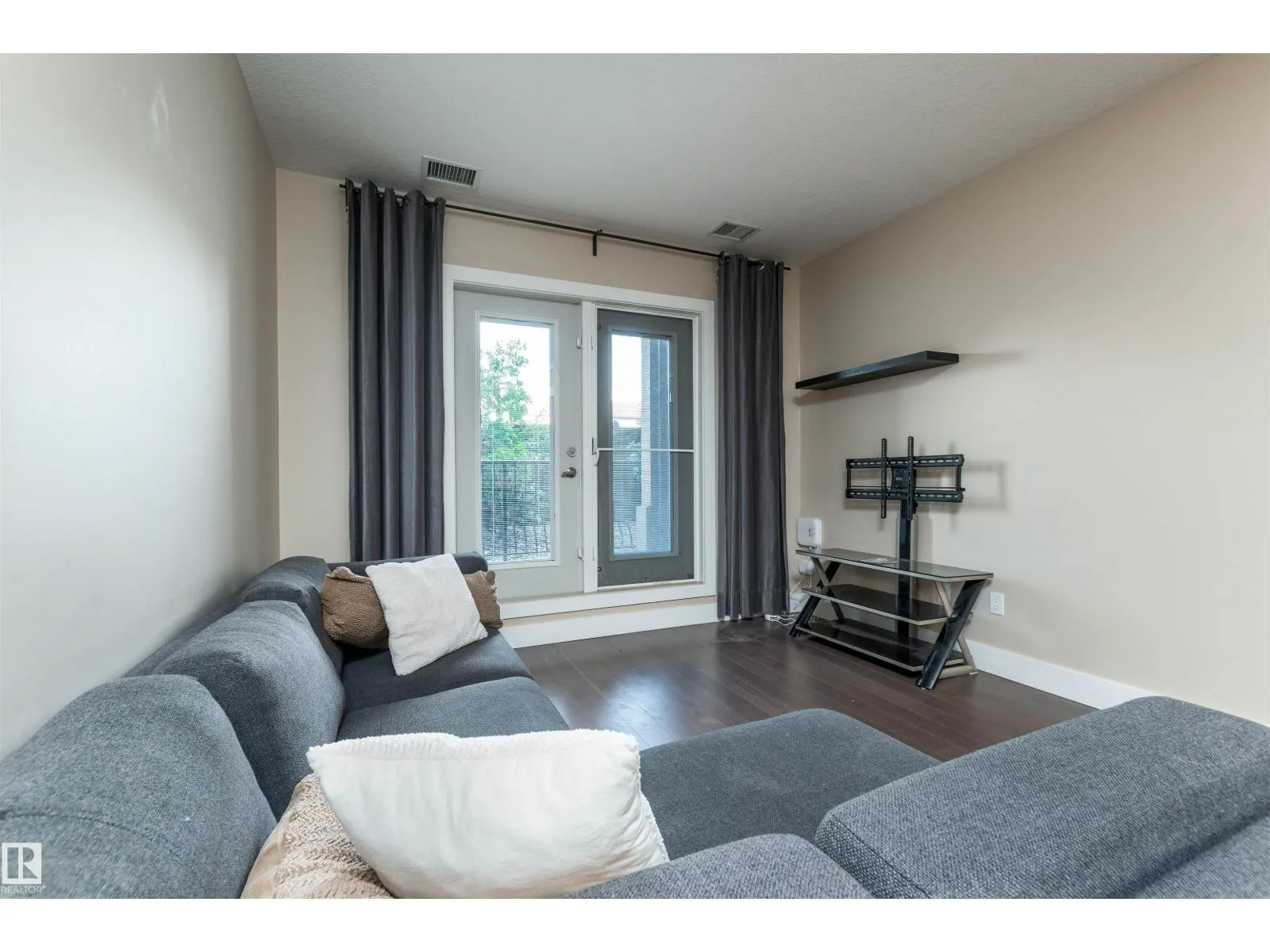 #140 6079 MAYNARD WY NW