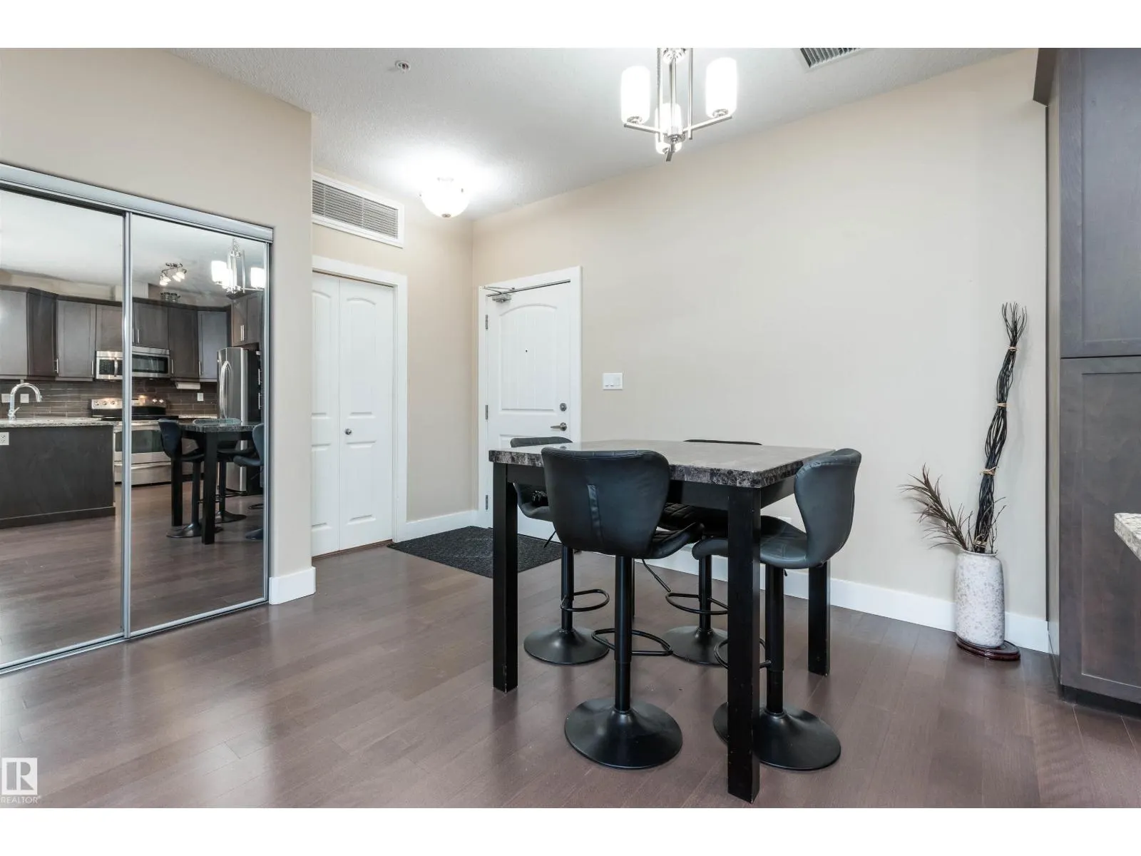 #140 6079 MAYNARD WY NW