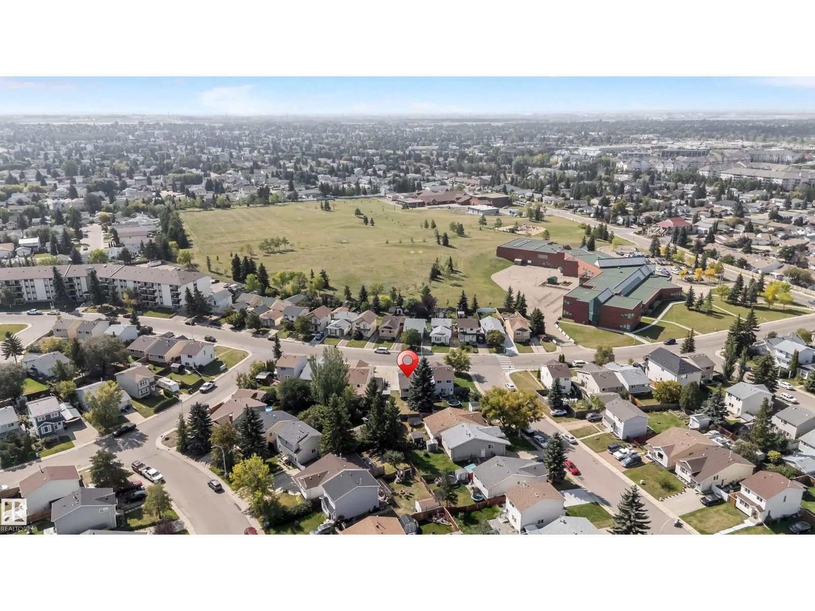 4616 32 AV NW