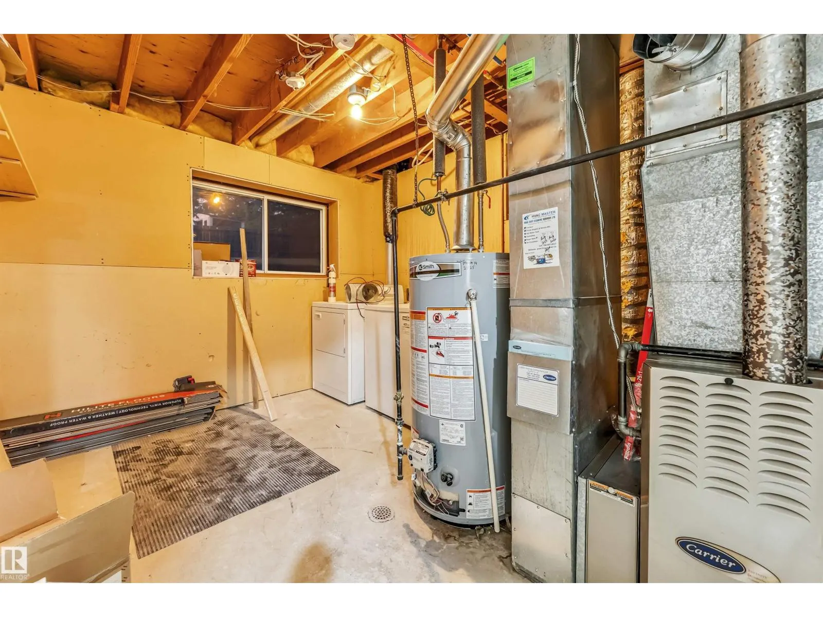 4616 32 AV NW