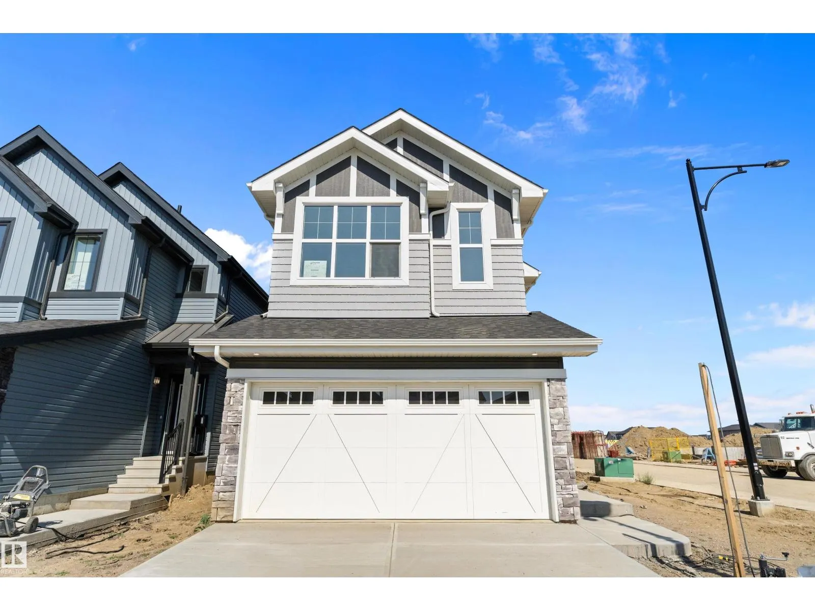 1113 Cristall Crescent SW