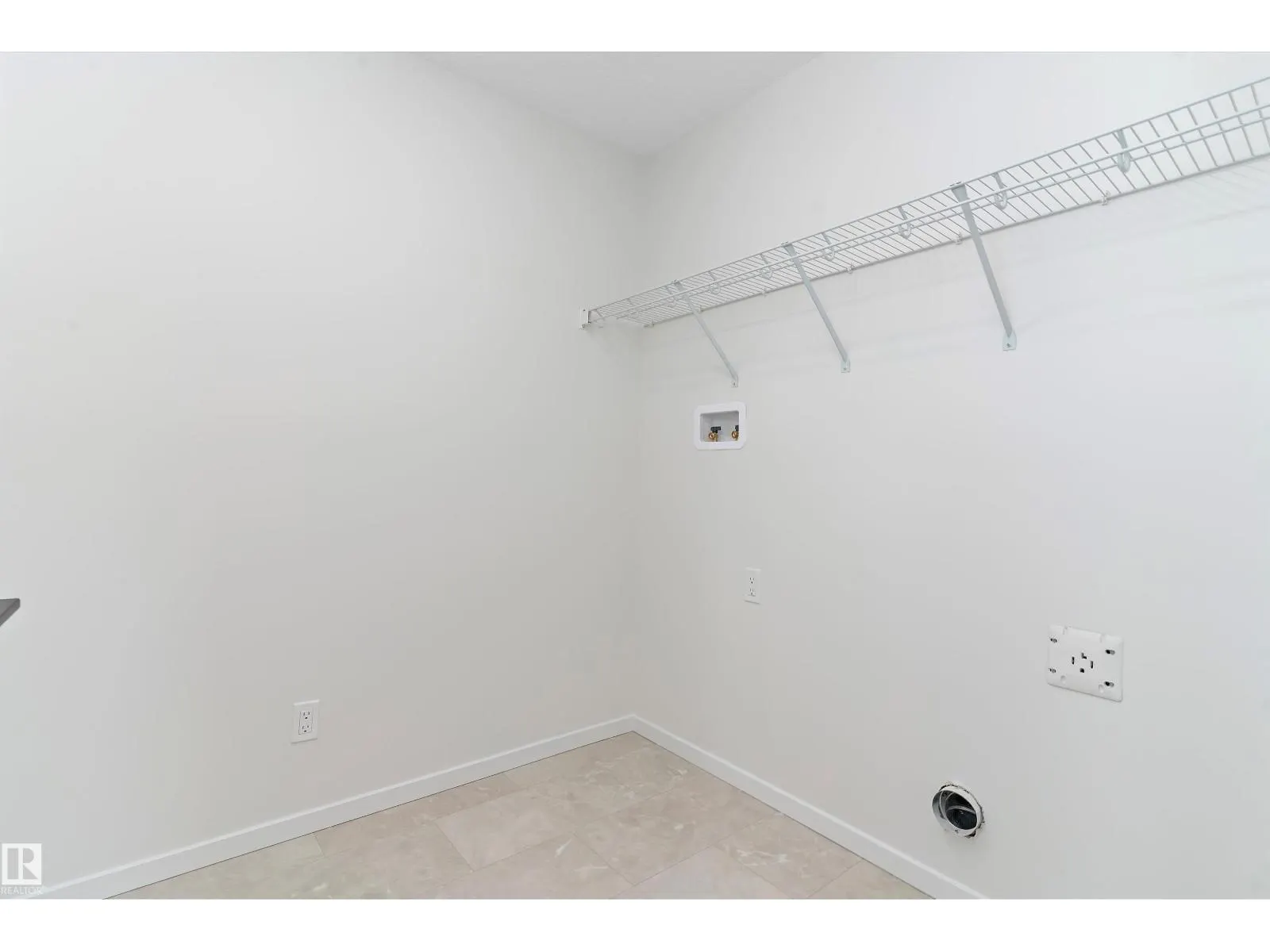 1113 Cristall Crescent SW