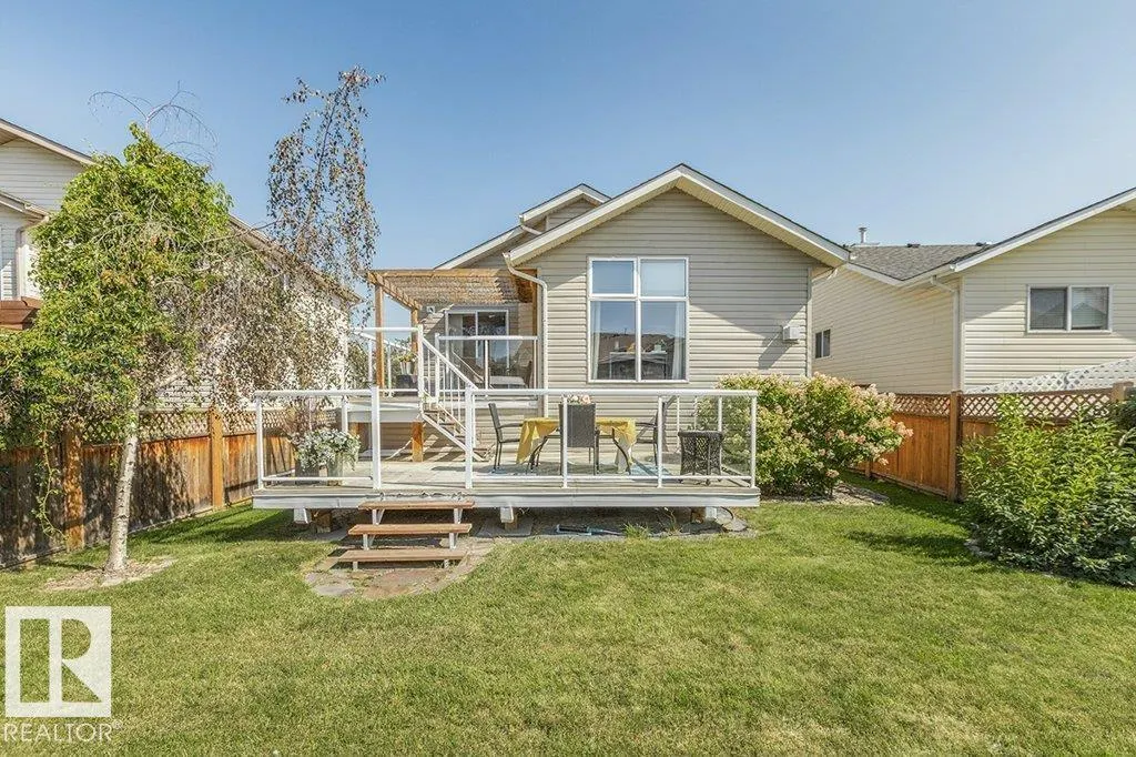 19 HILLDOWNS DR
