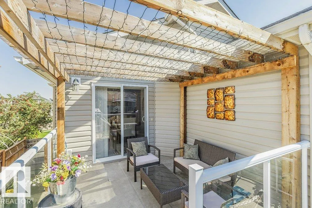 19 HILLDOWNS DR