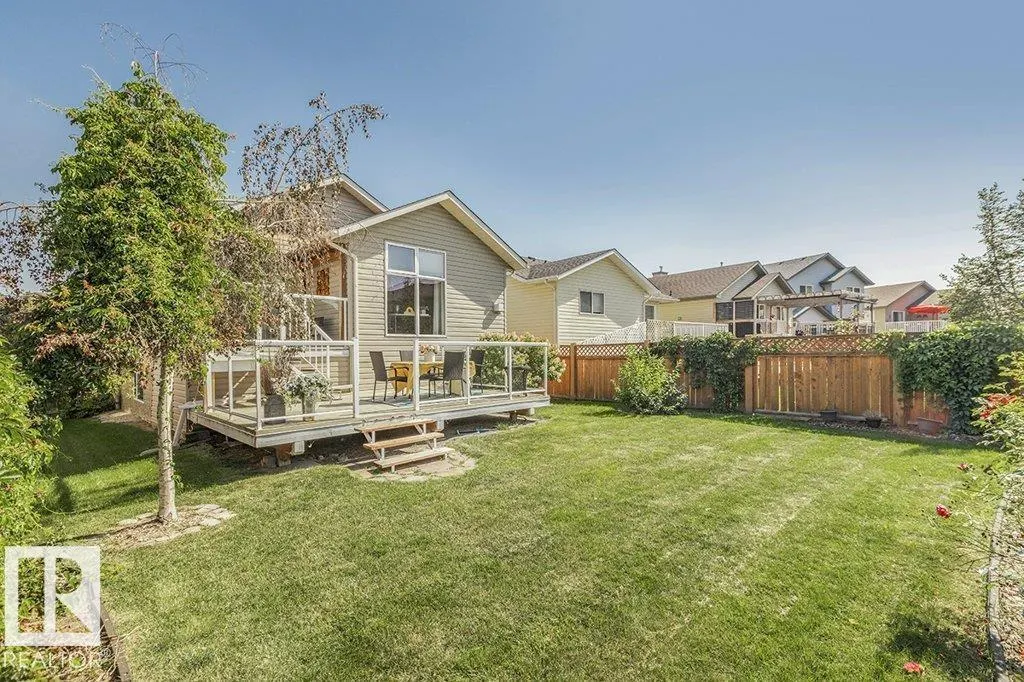 19 HILLDOWNS DR
