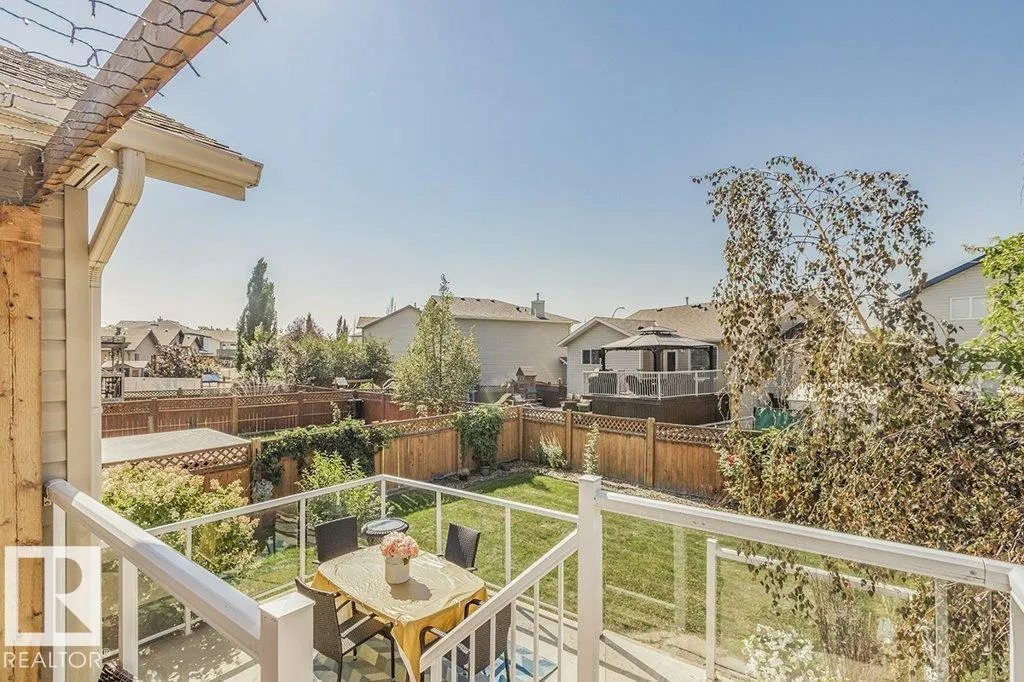 19 HILLDOWNS DR