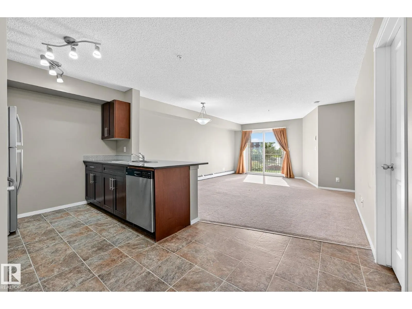 #204 5810 MULLEN PL NW