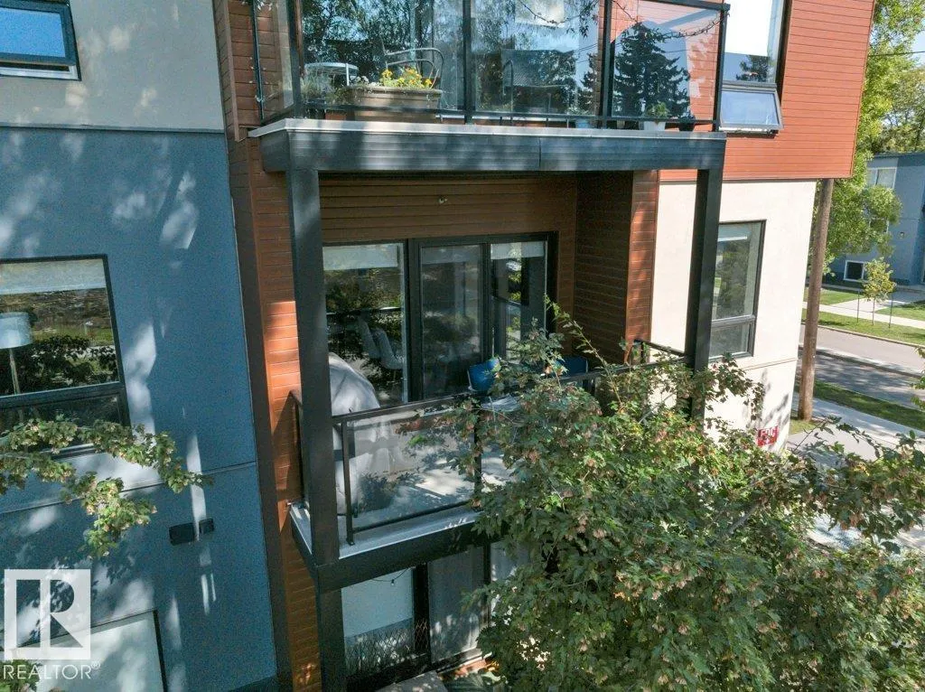 #201 10006 83 AV NW