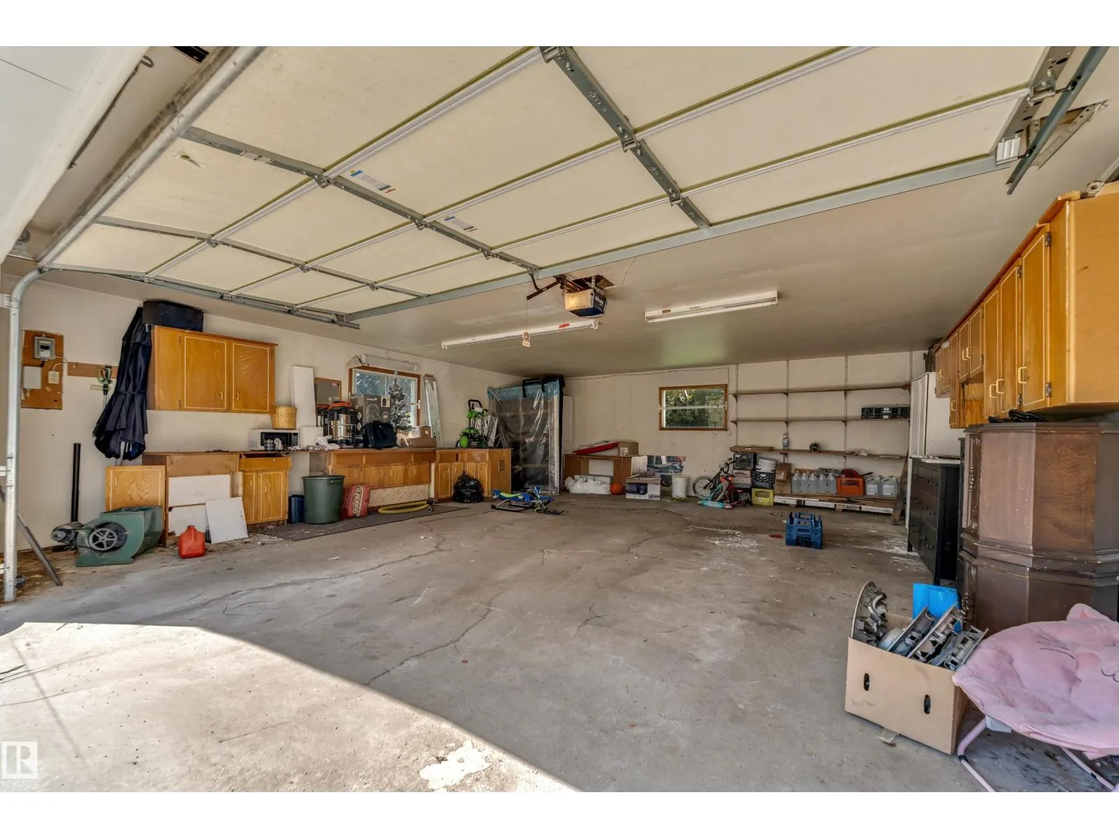 4240 86 ST NW
