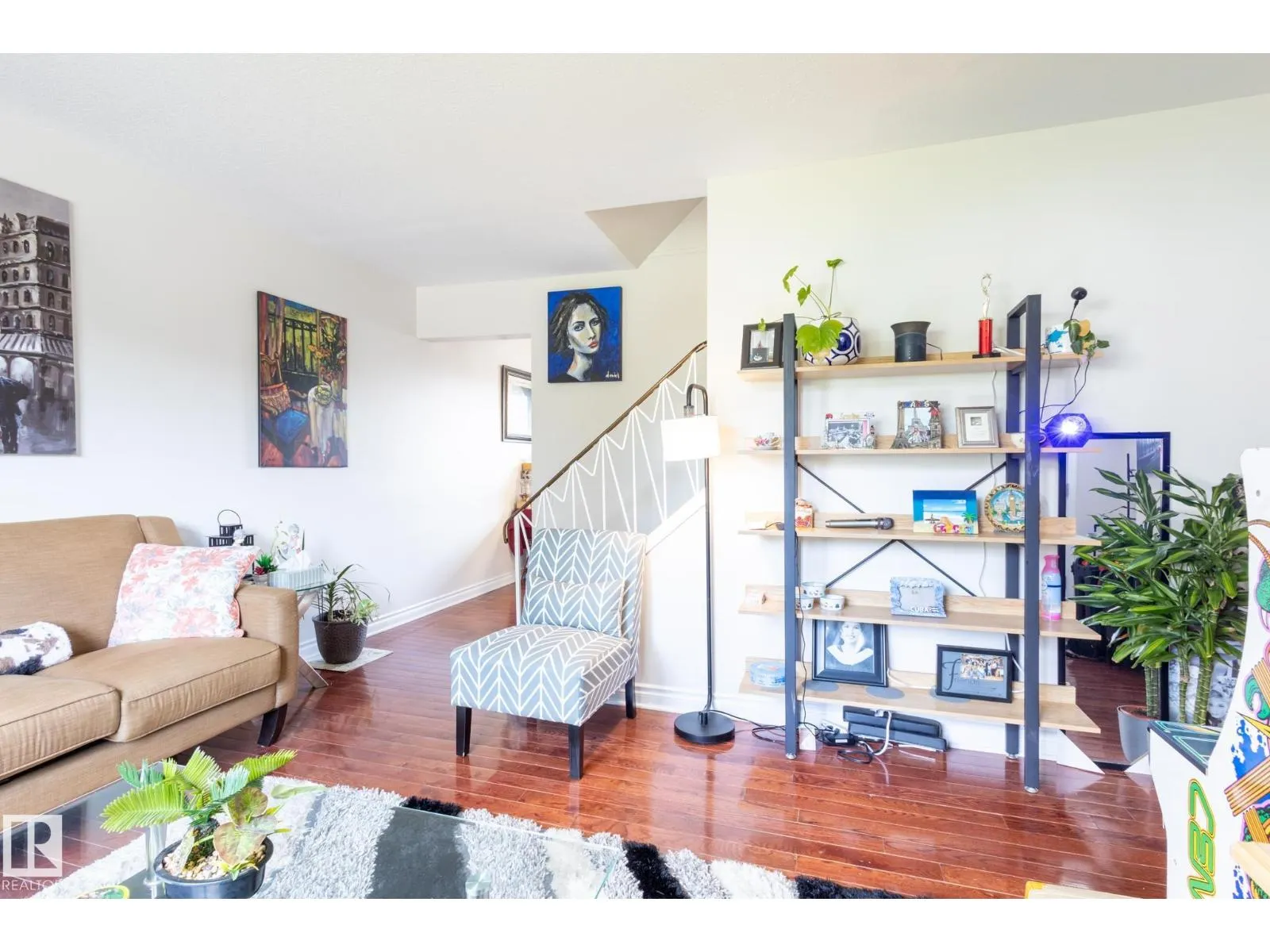 170 MAYFAIR MEWS ME NW