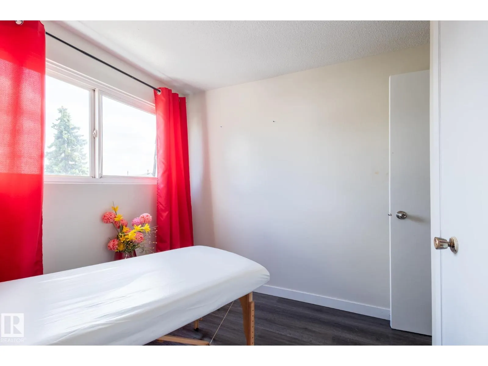 170 MAYFAIR MEWS ME NW