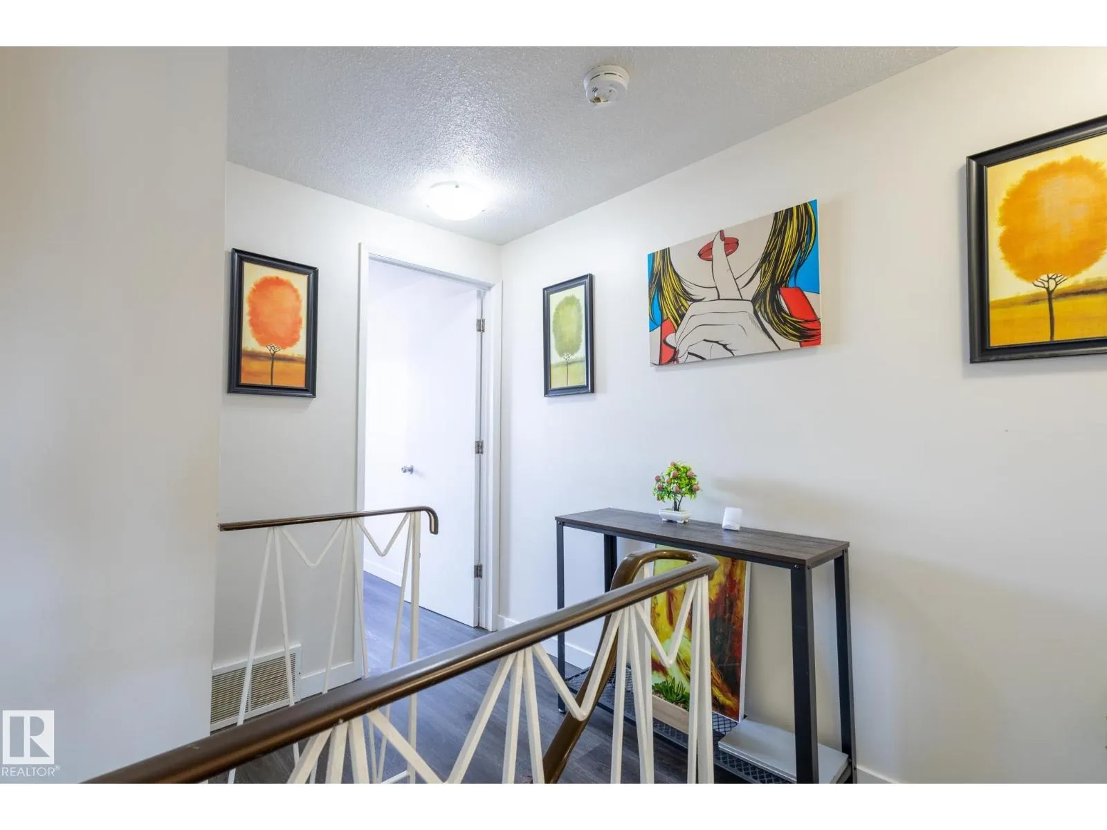 170 MAYFAIR MEWS ME NW