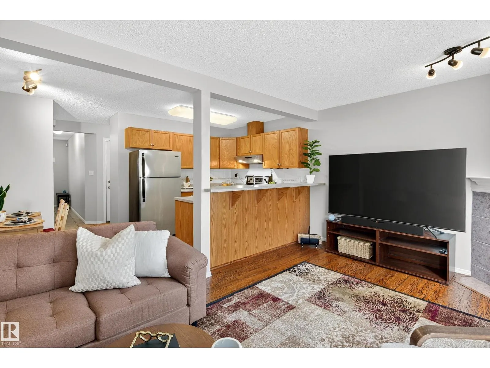 #24 14603 MILLER BV NW