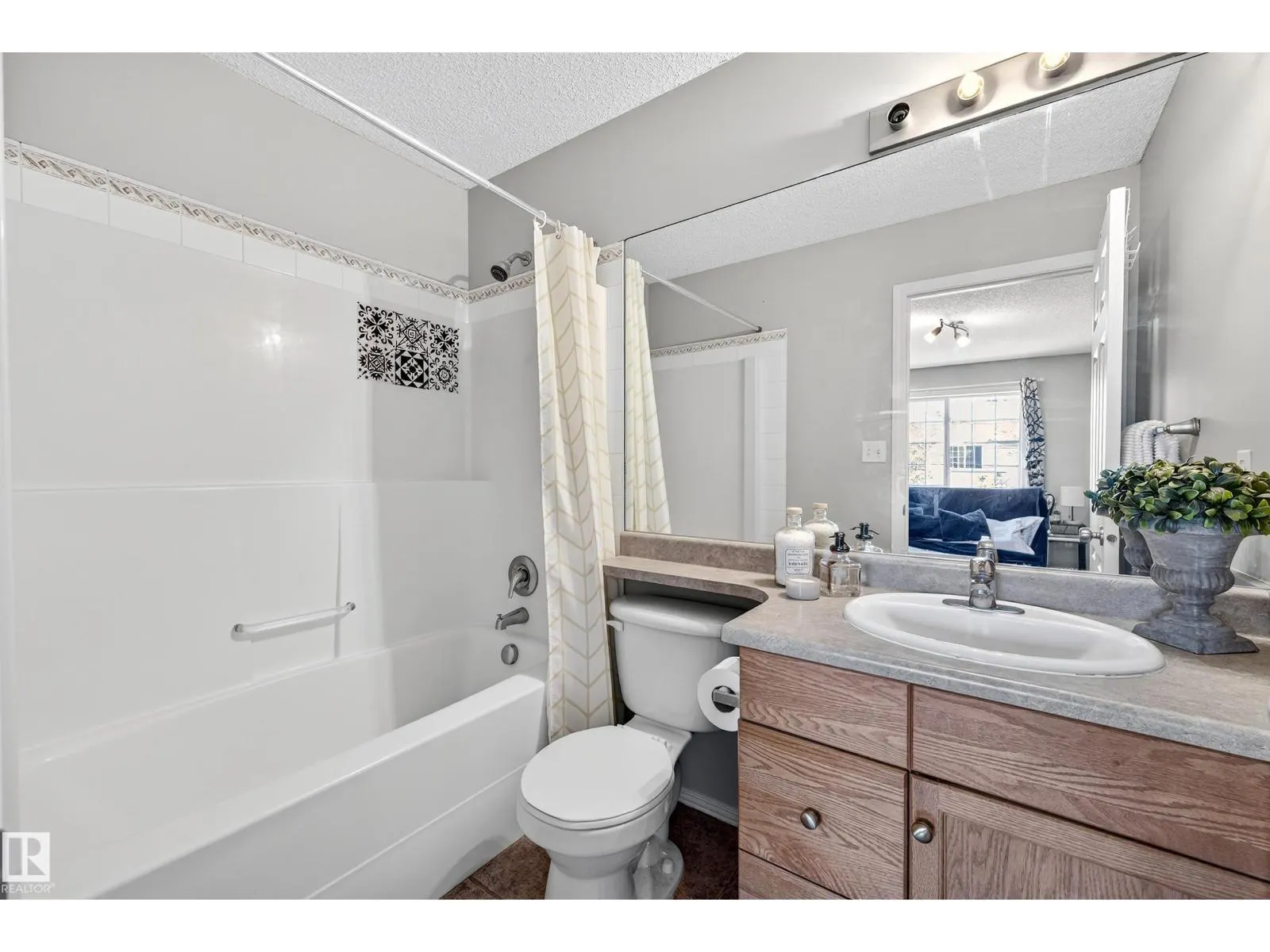 #24 14603 MILLER BV NW