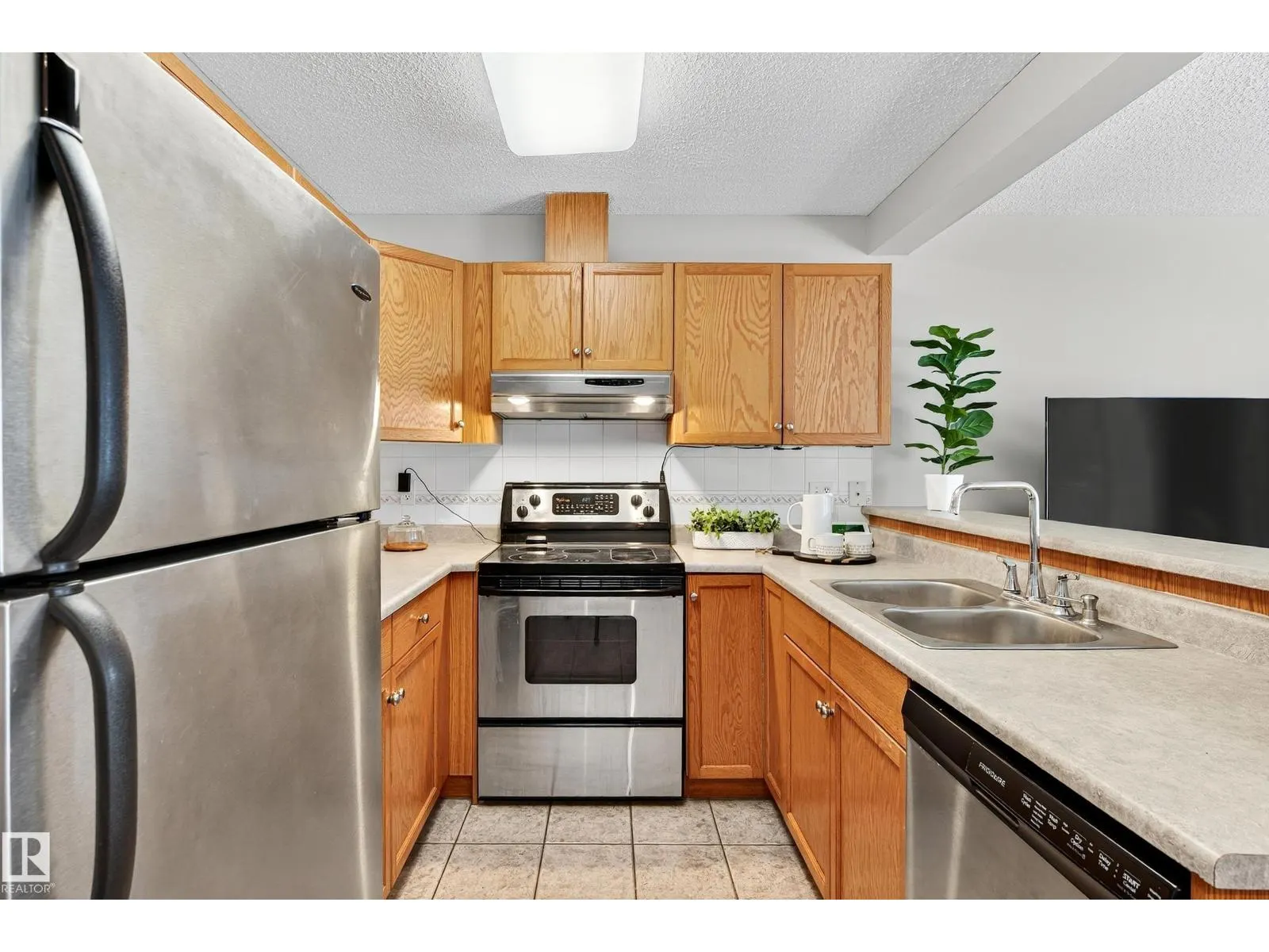 #24 14603 MILLER BV NW