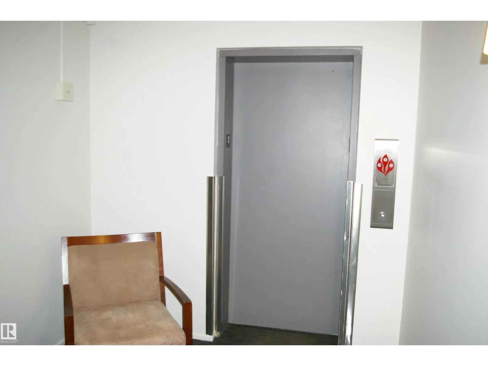 #312 10838 108 ST NW