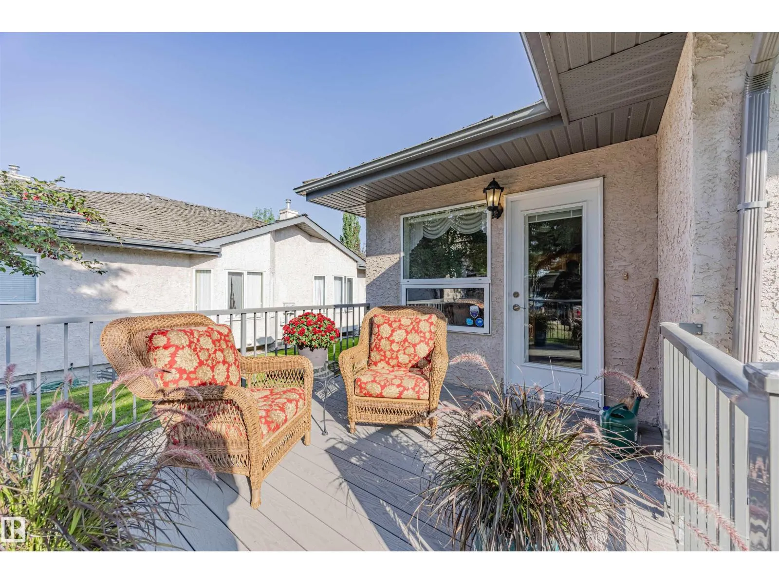 #128 215 BLACKBURN E SW