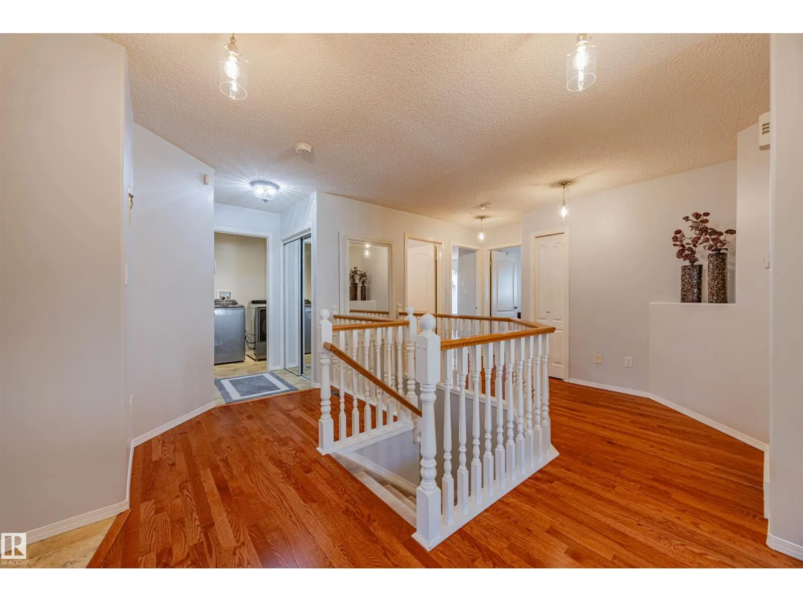 #128 215 BLACKBURN E SW