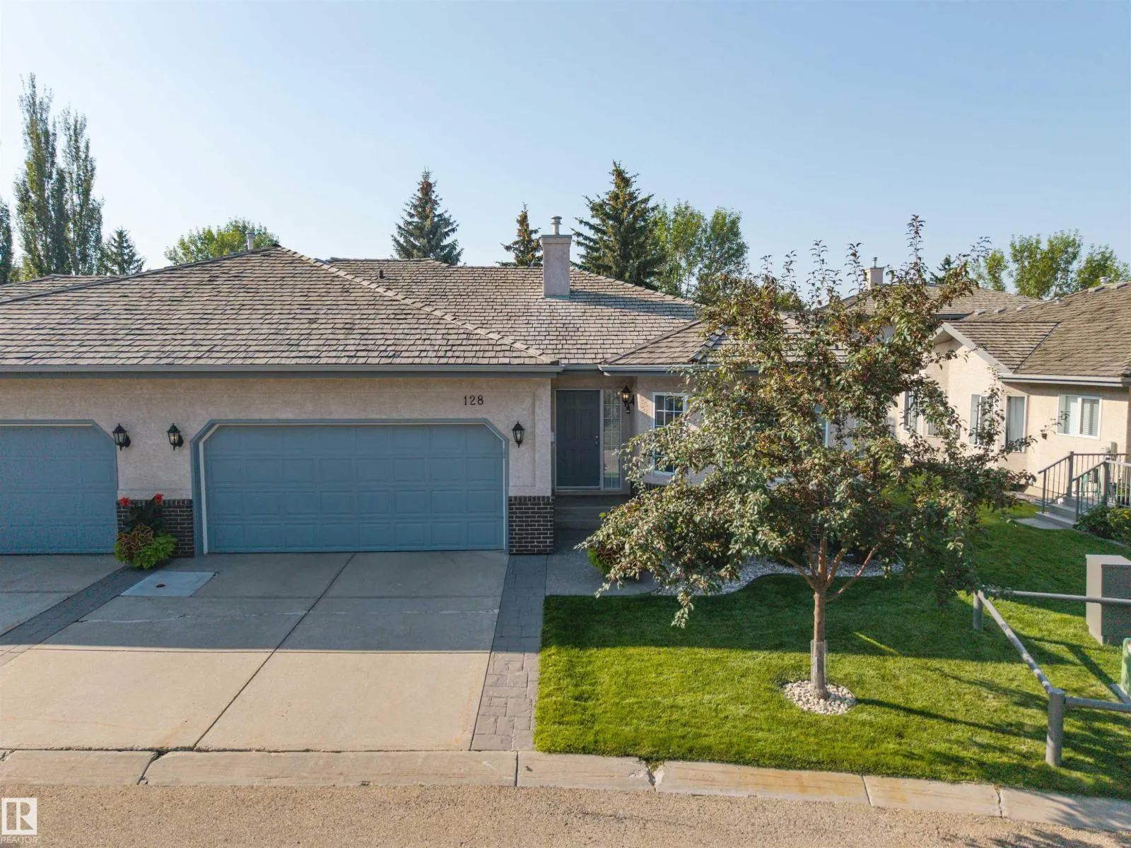 #128 215 BLACKBURN E SW