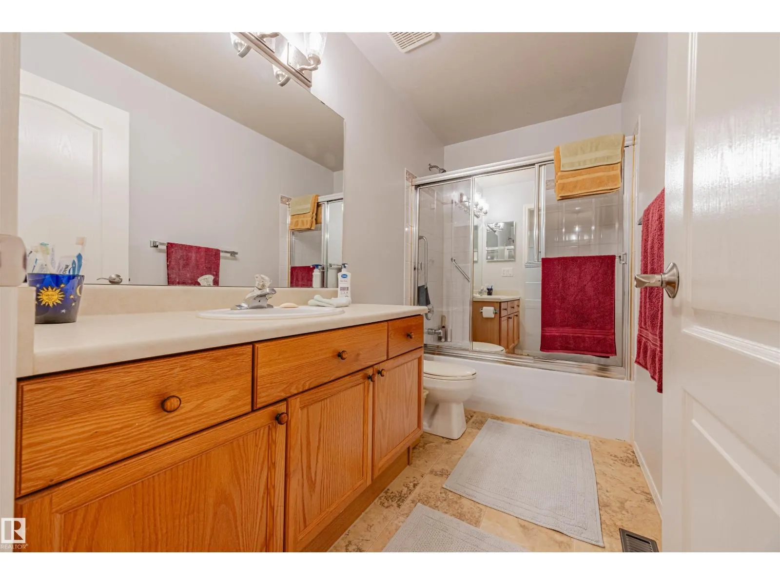 #128 215 BLACKBURN E SW