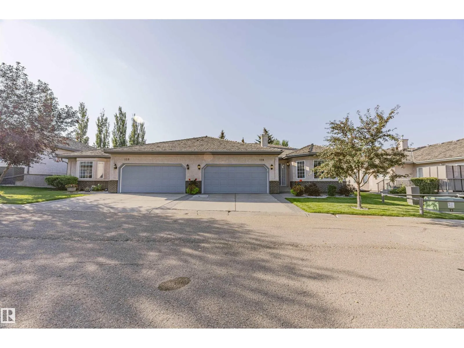 #128 215 BLACKBURN E SW
