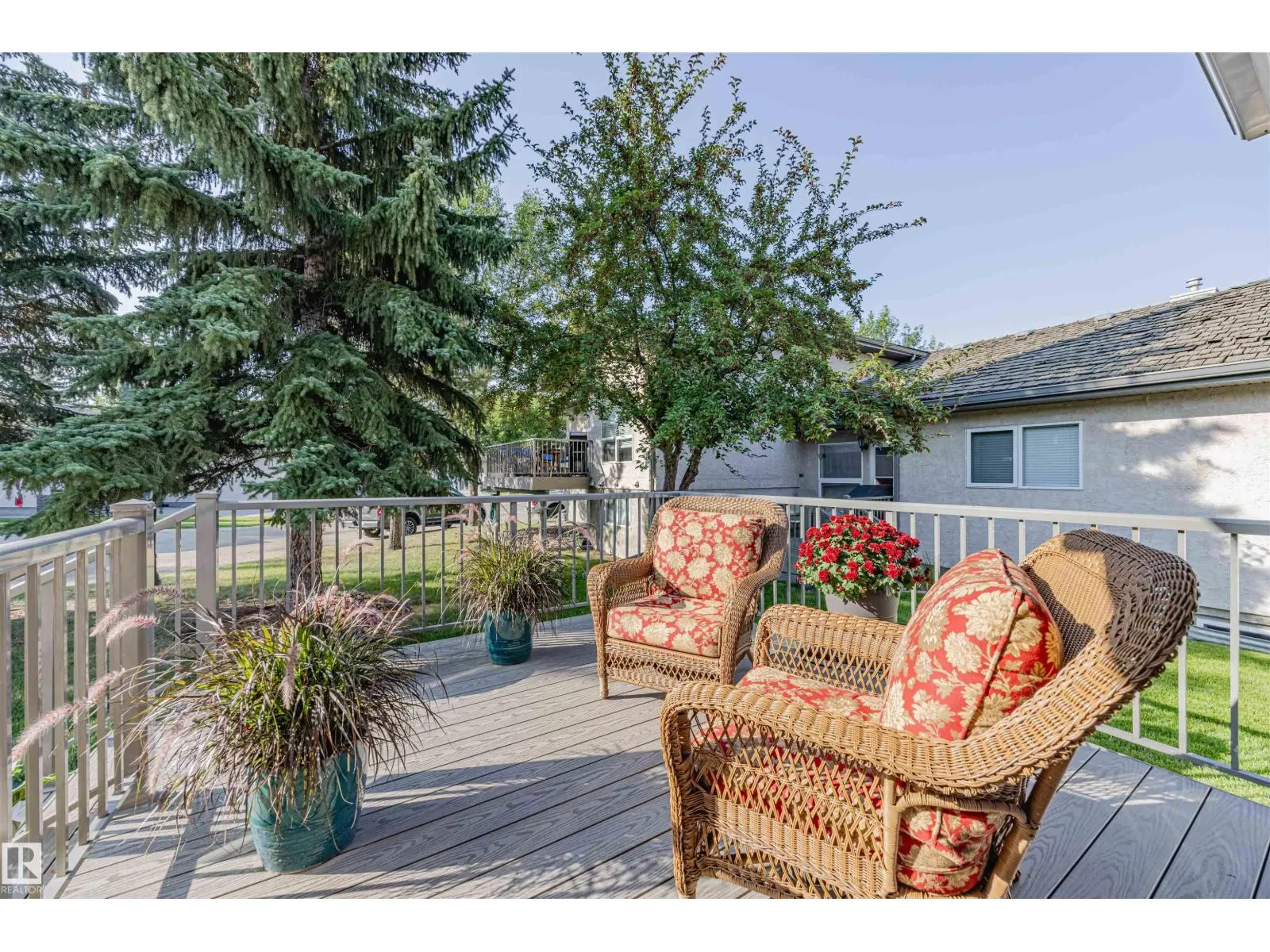 #128 215 BLACKBURN E SW