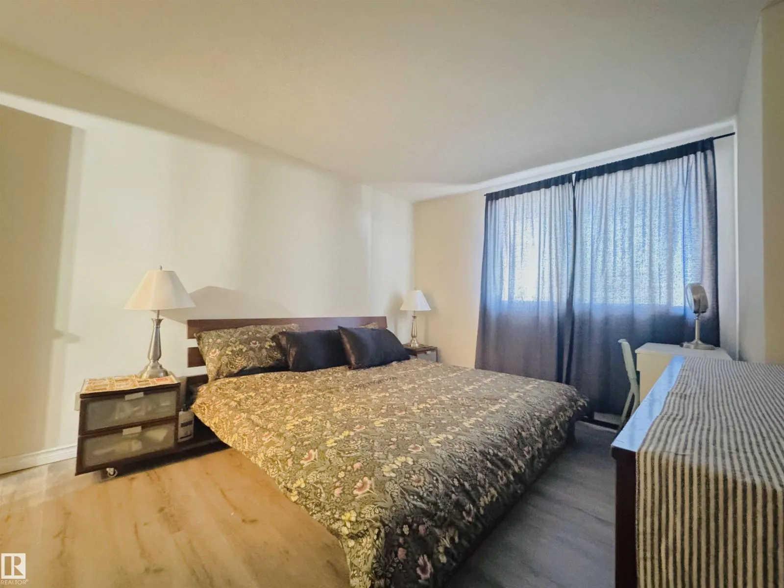 207 9028 JASPER AV NW NW