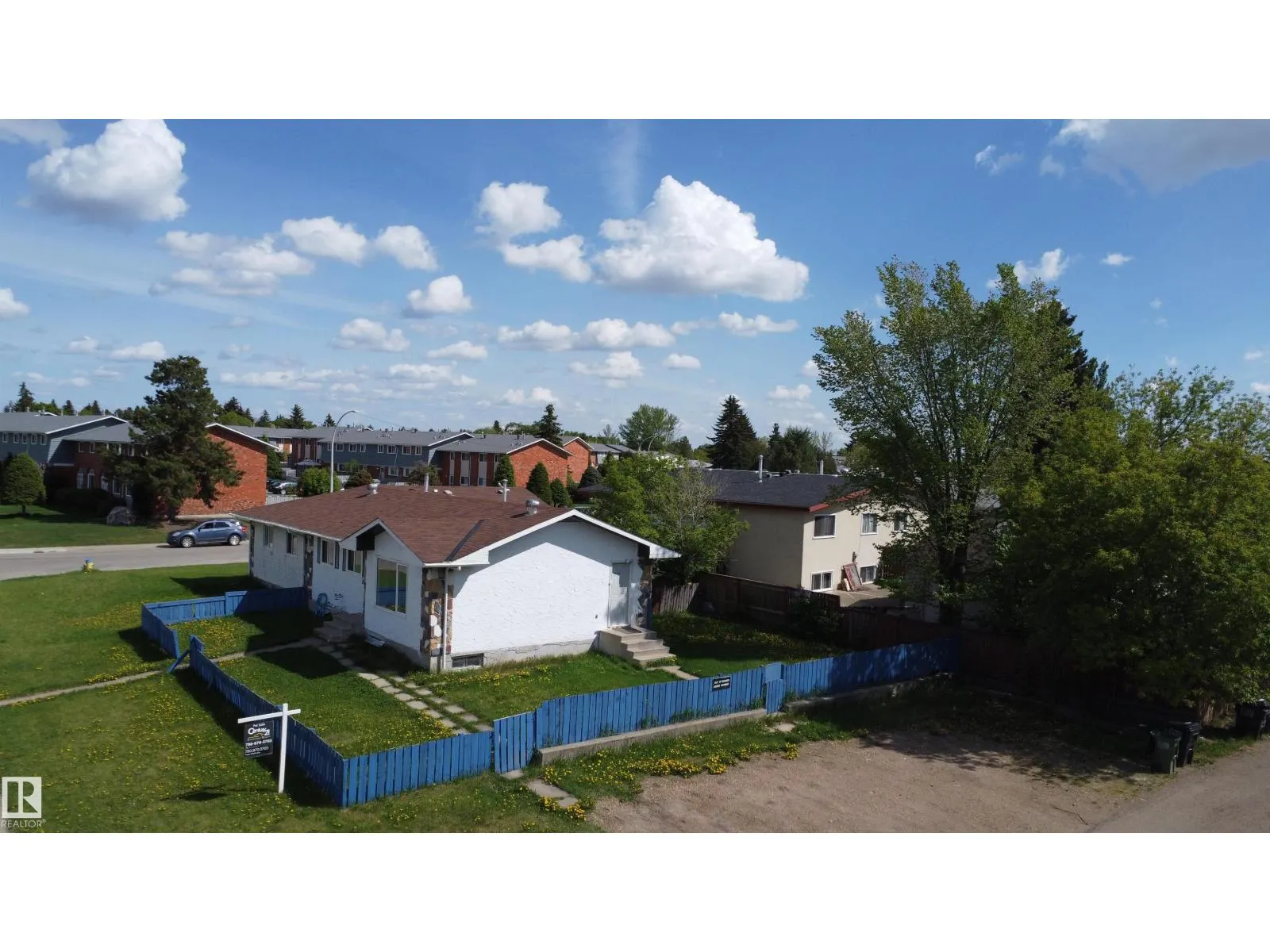 7807 36 AV NW