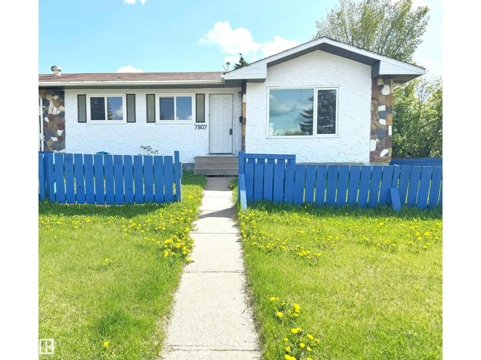 7807 36 AV NW