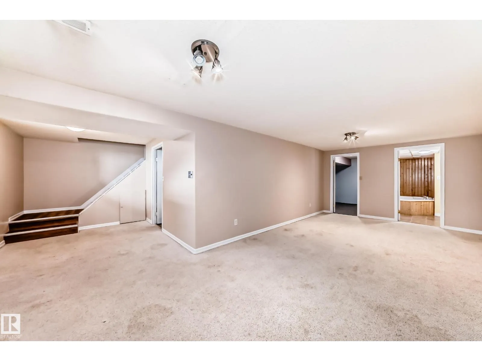 3605 41 ST