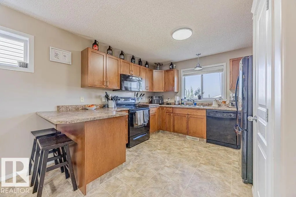 56 VIVIAN WY