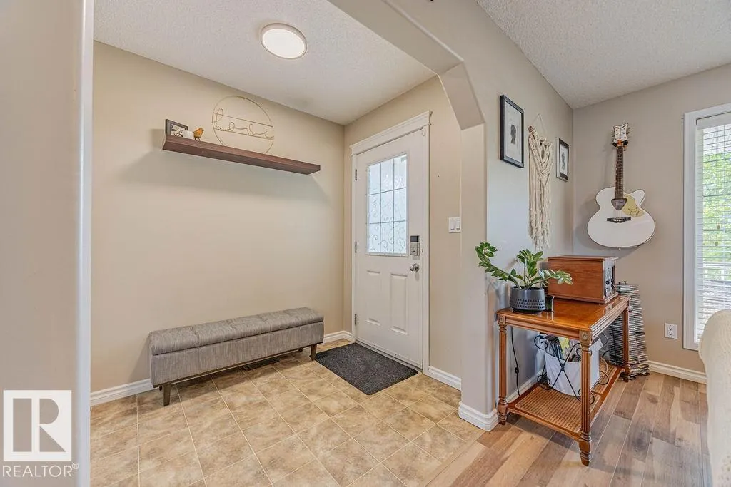 56 VIVIAN WY