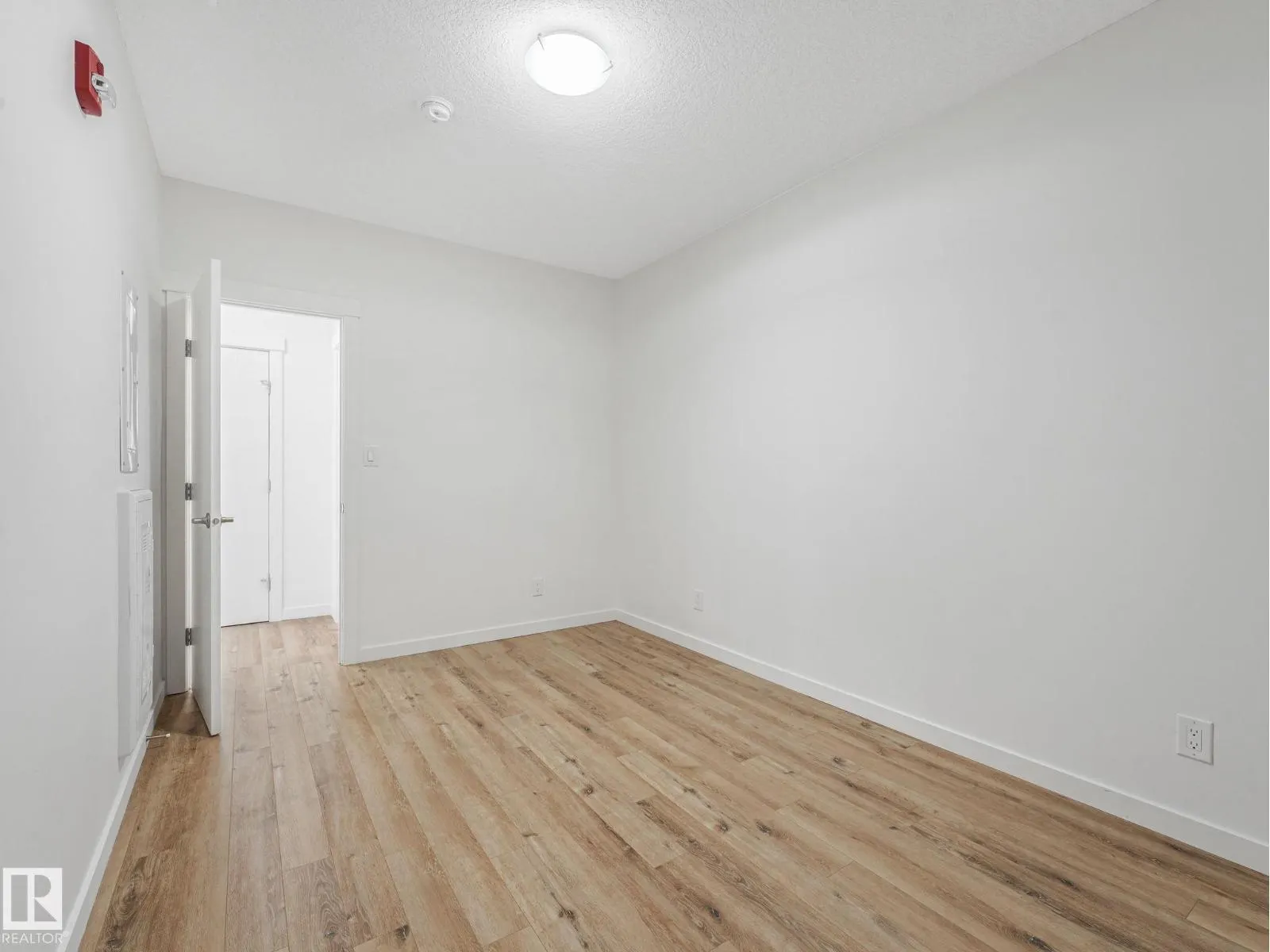 #214 11503 76 AV NW
