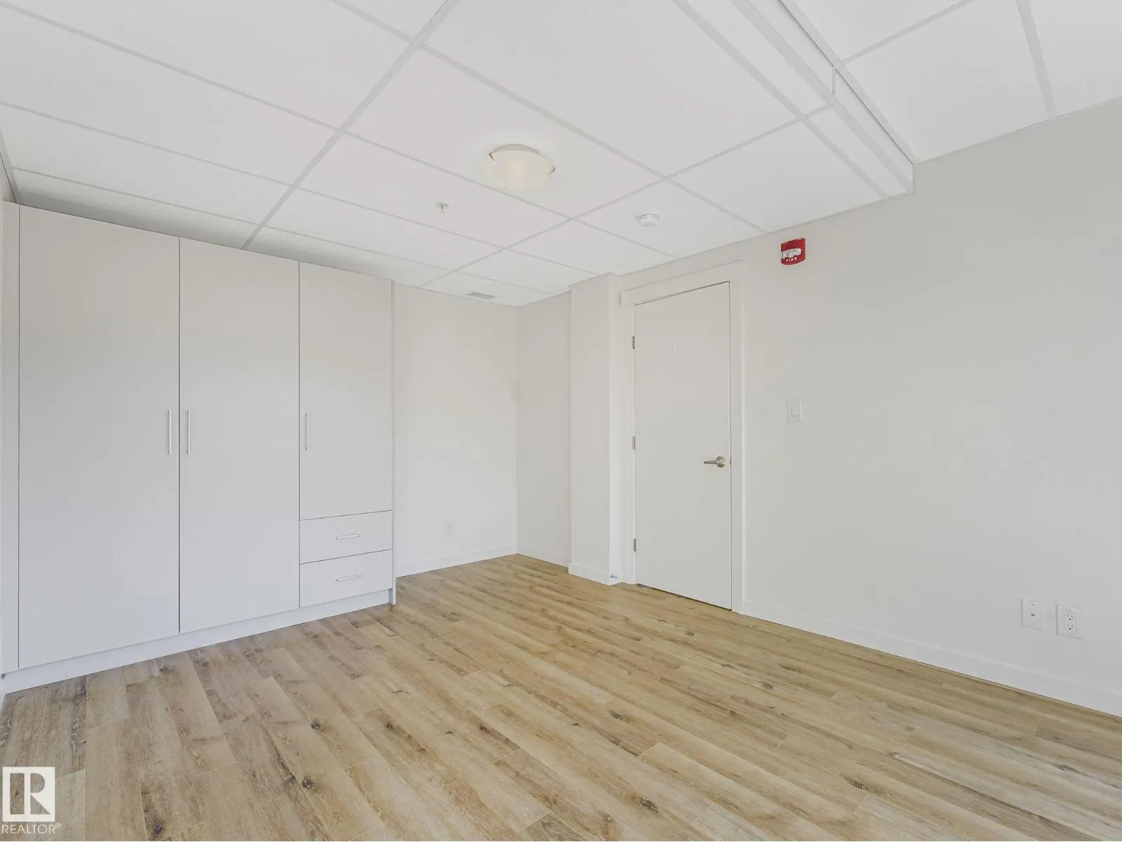 #214 11503 76 AV NW
