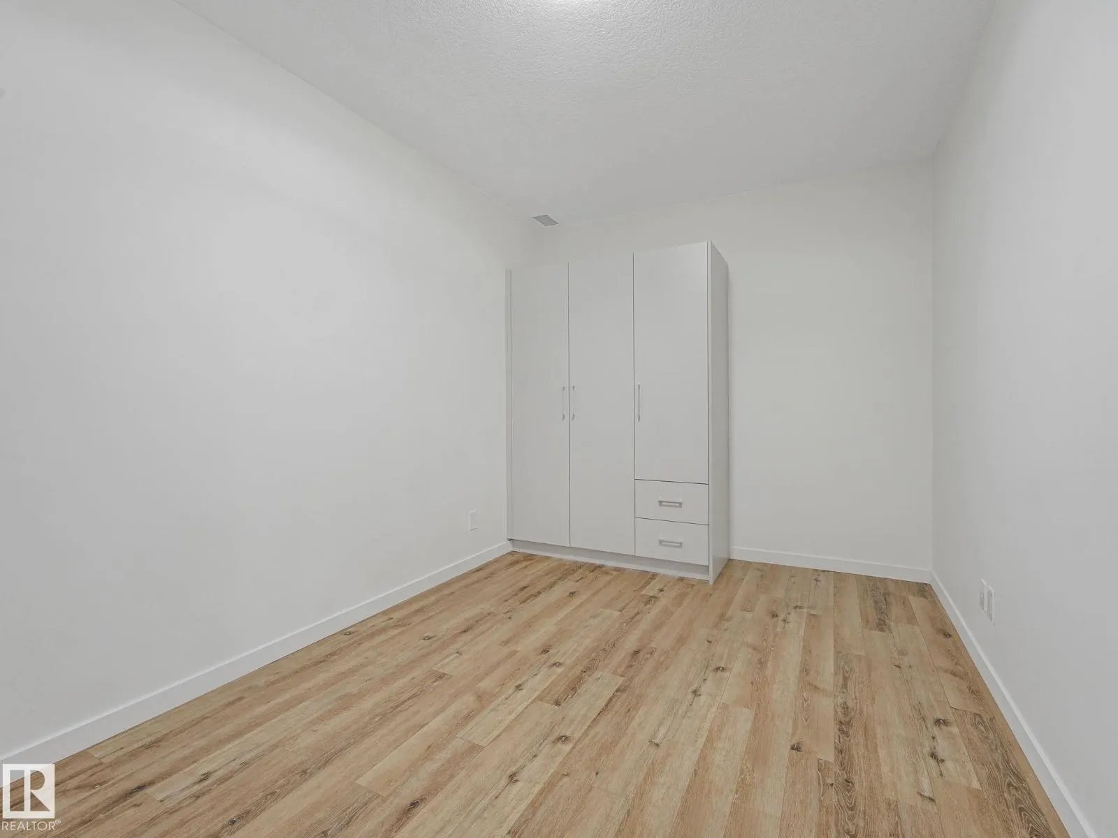 #214 11503 76 AV NW