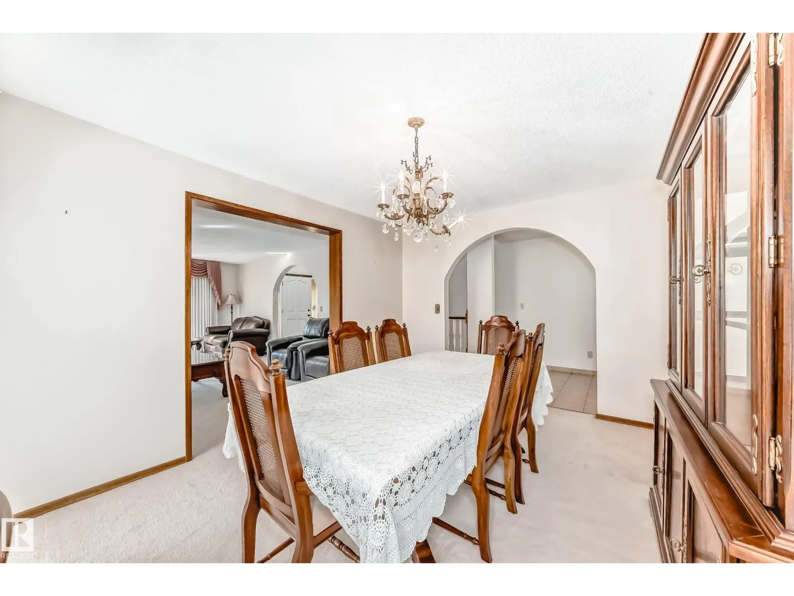 8714 152B AV NW