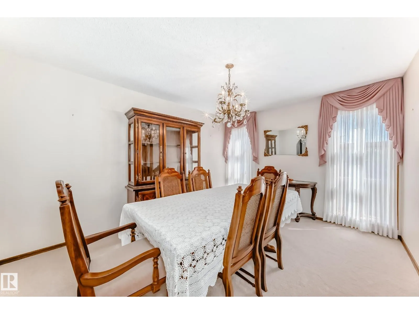 8714 152B AV NW