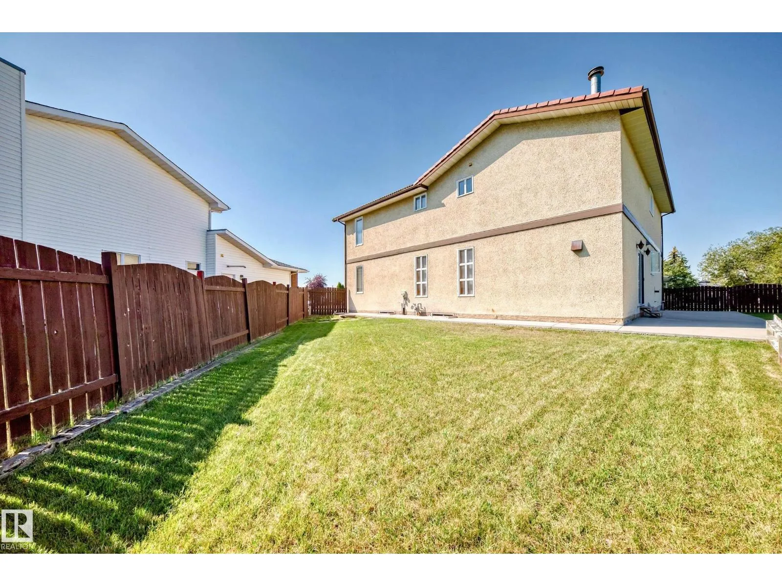 8714 152B AV NW