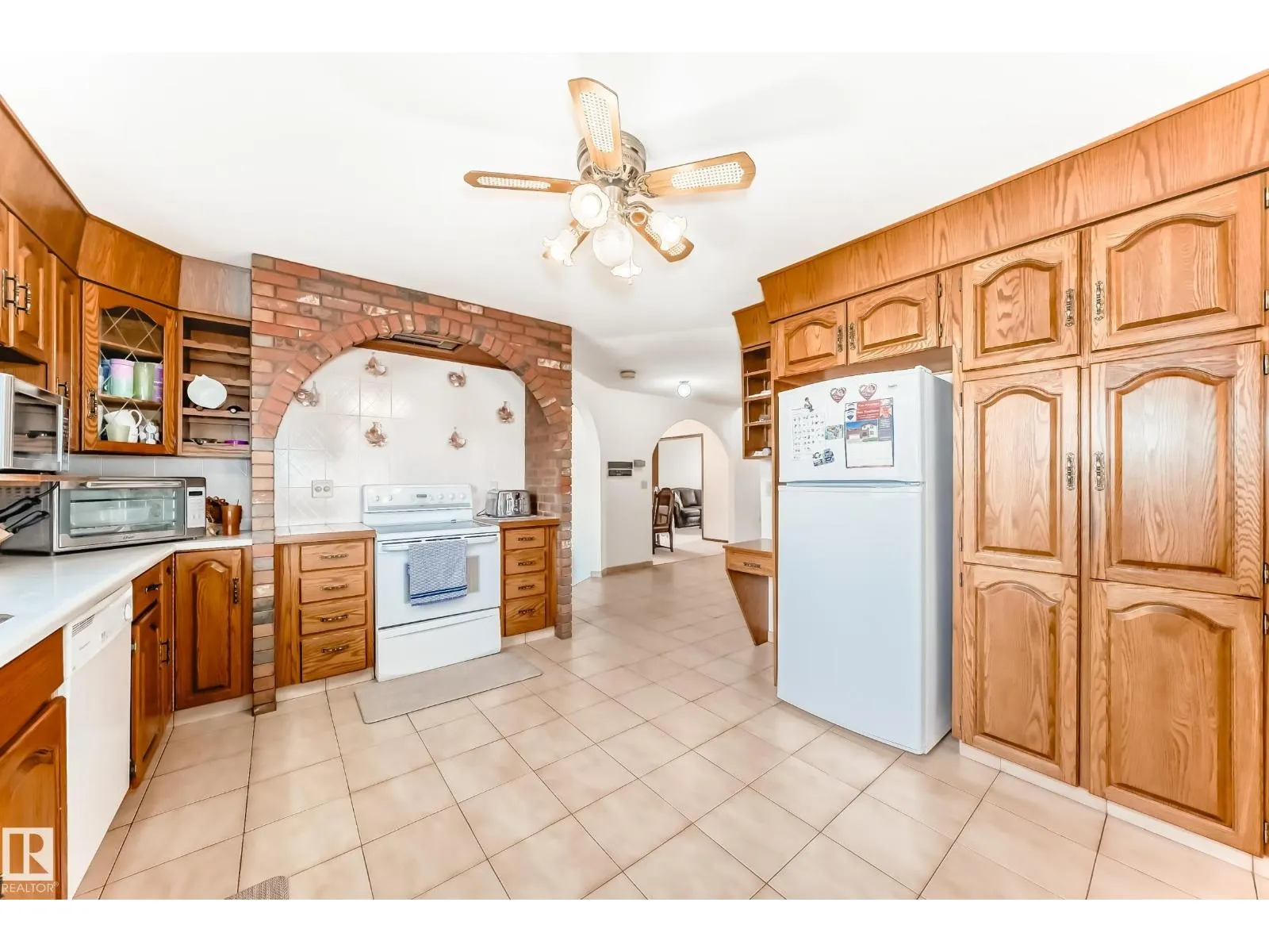 8714 152B AV NW