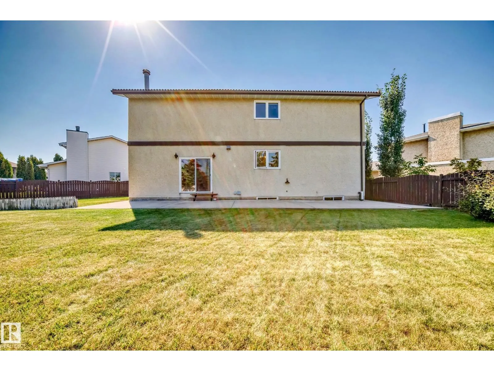 8714 152B AV NW