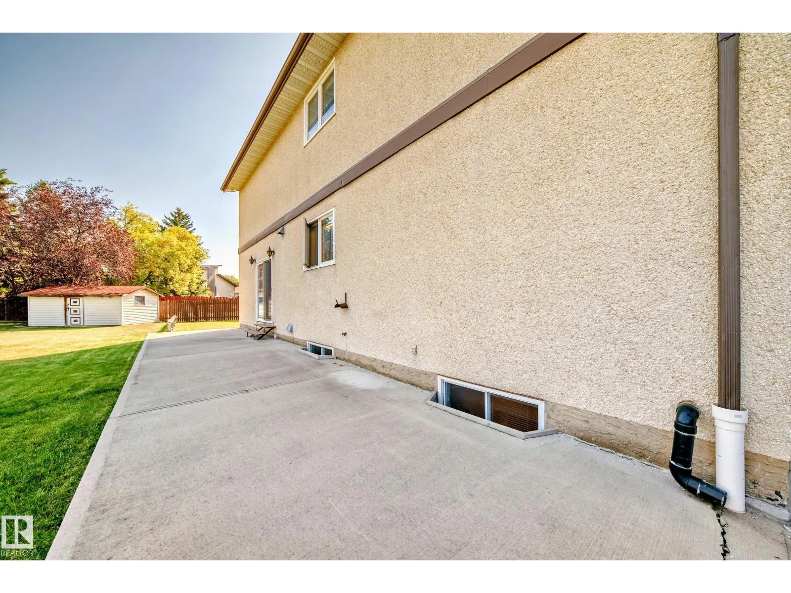 8714 152B AV NW