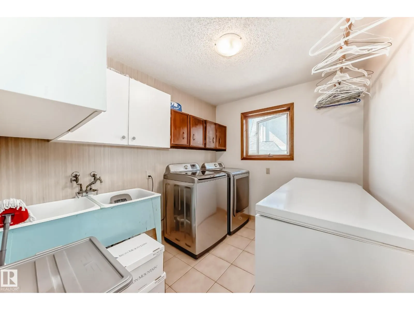 8714 152B AV NW