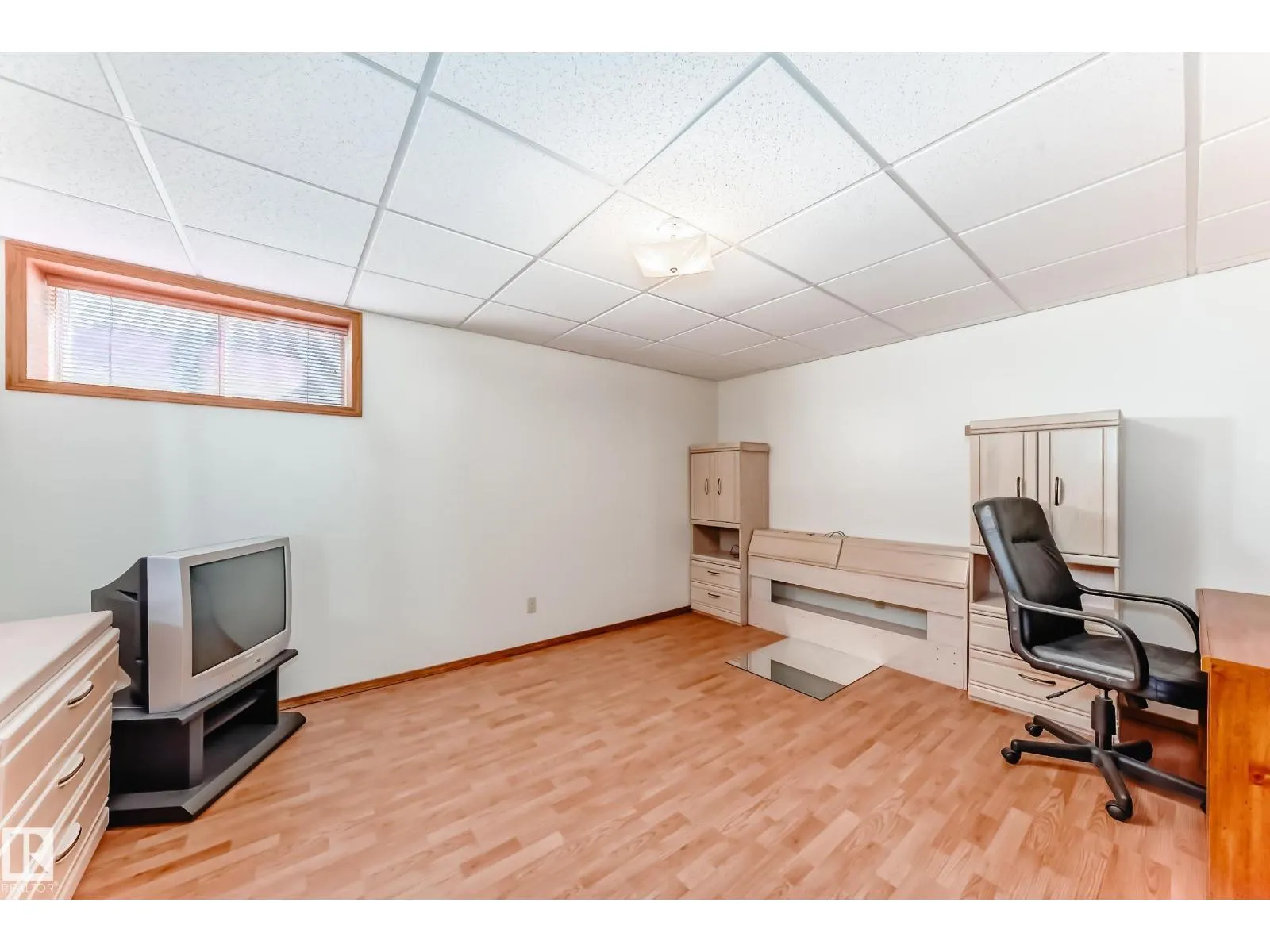 8714 152B AV NW