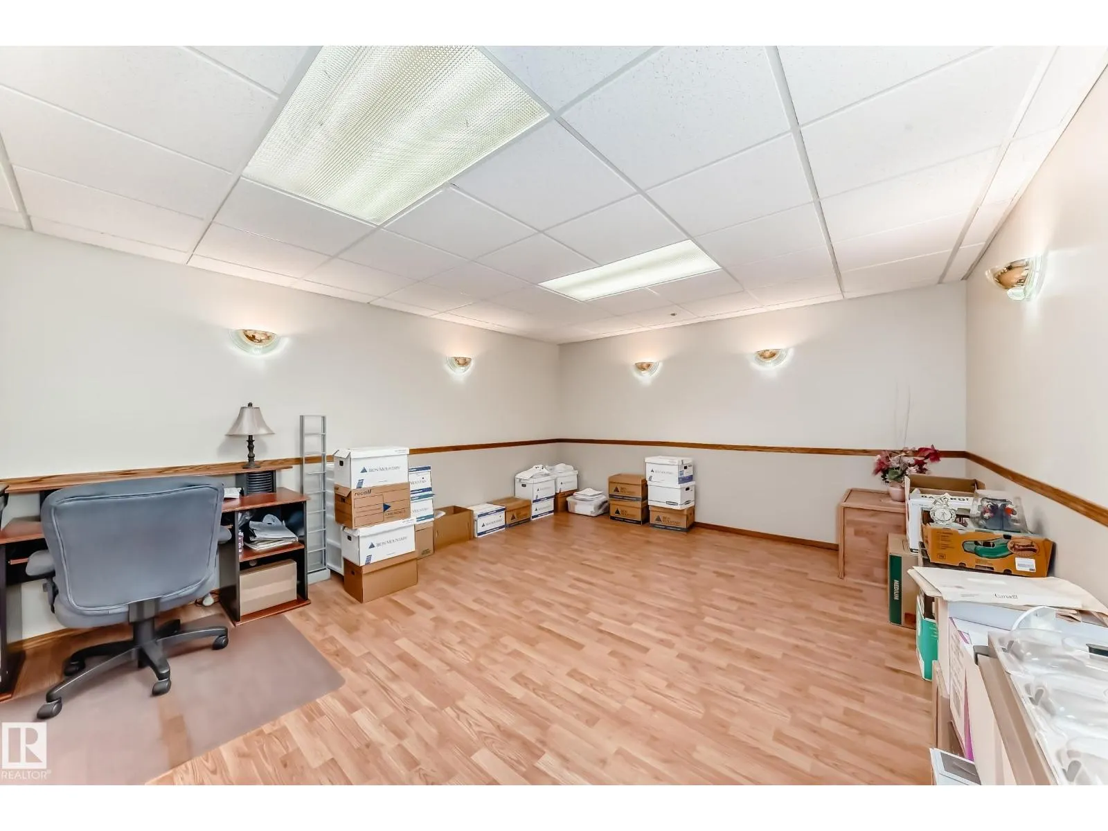 8714 152B AV NW